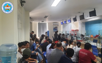 Hiểu lầm quy định, người dân Đồng Nai đổ xô đi đổi giấy phép lái xe